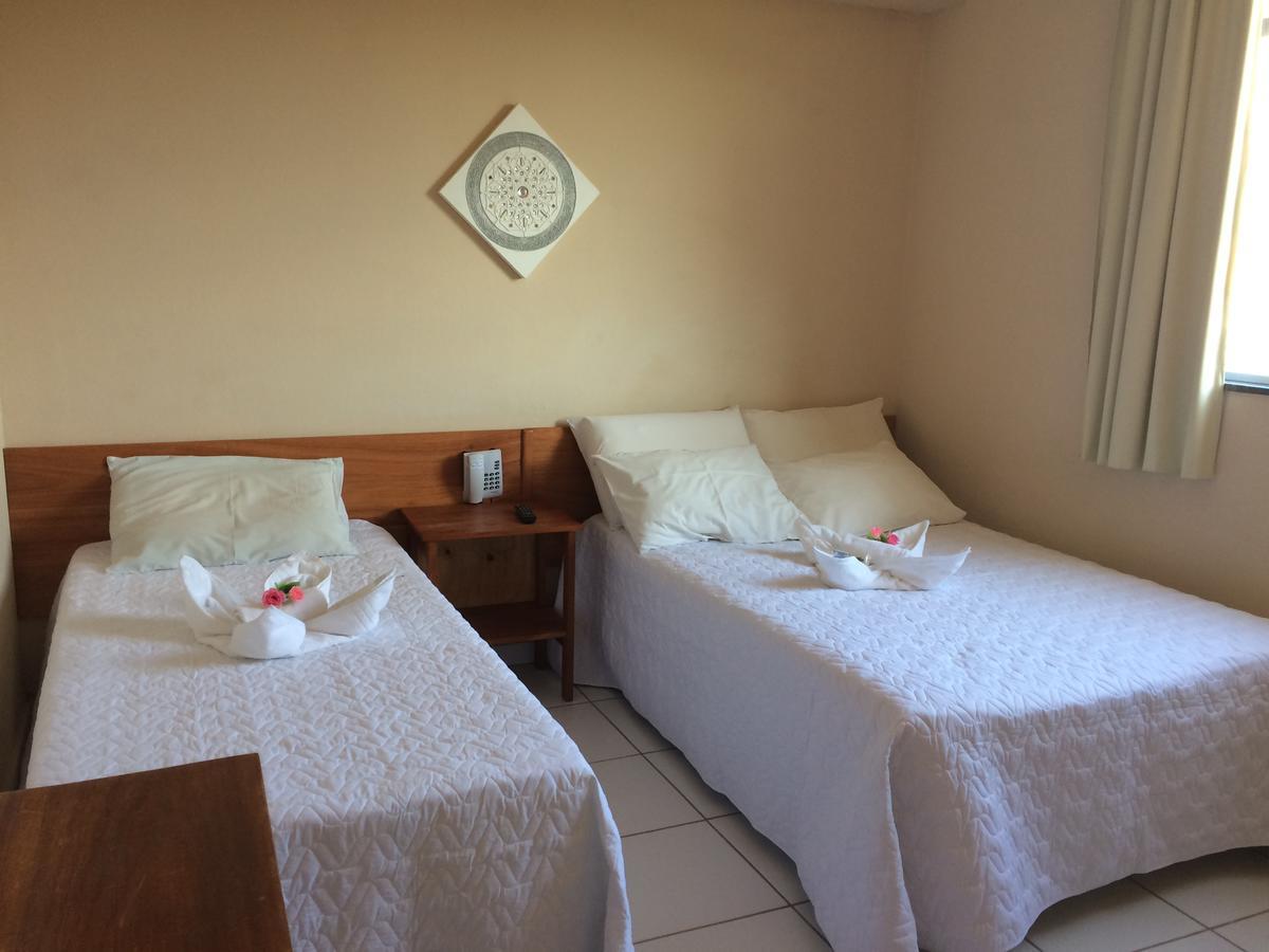 Hotel Vale Verde Santa Maria do Suaçuí Buitenkant foto